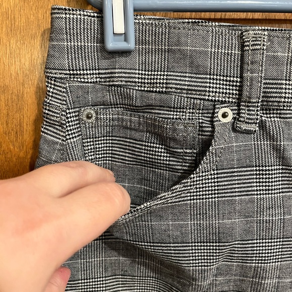 AMERICAN EAGLE gray plaid high rise mini skirt - Picture 3 of 7